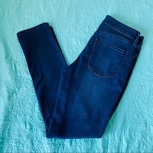 LIKE NEW Straight Leg Jeans